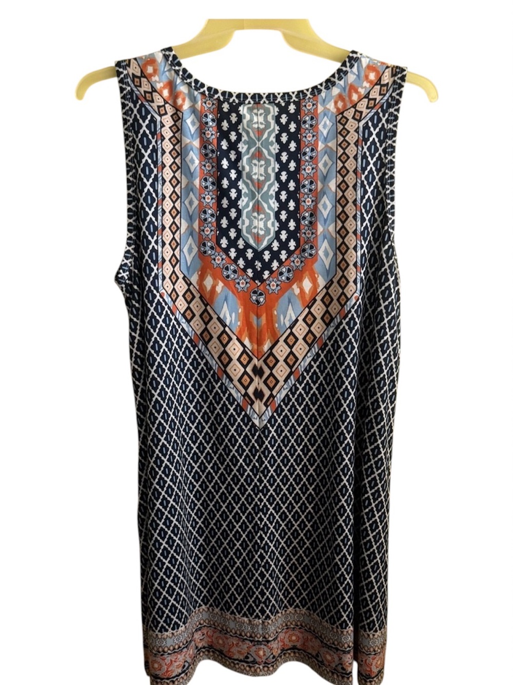 Boho Chic Sleeveless Geo-Print Shift Dress With Pockets - Picture 4 of 5